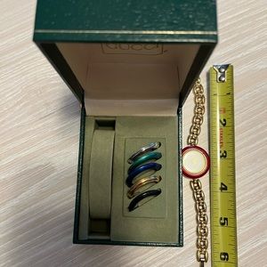 Gucci w/ Exchangeable Bezels for Parts. Selling AS IS.